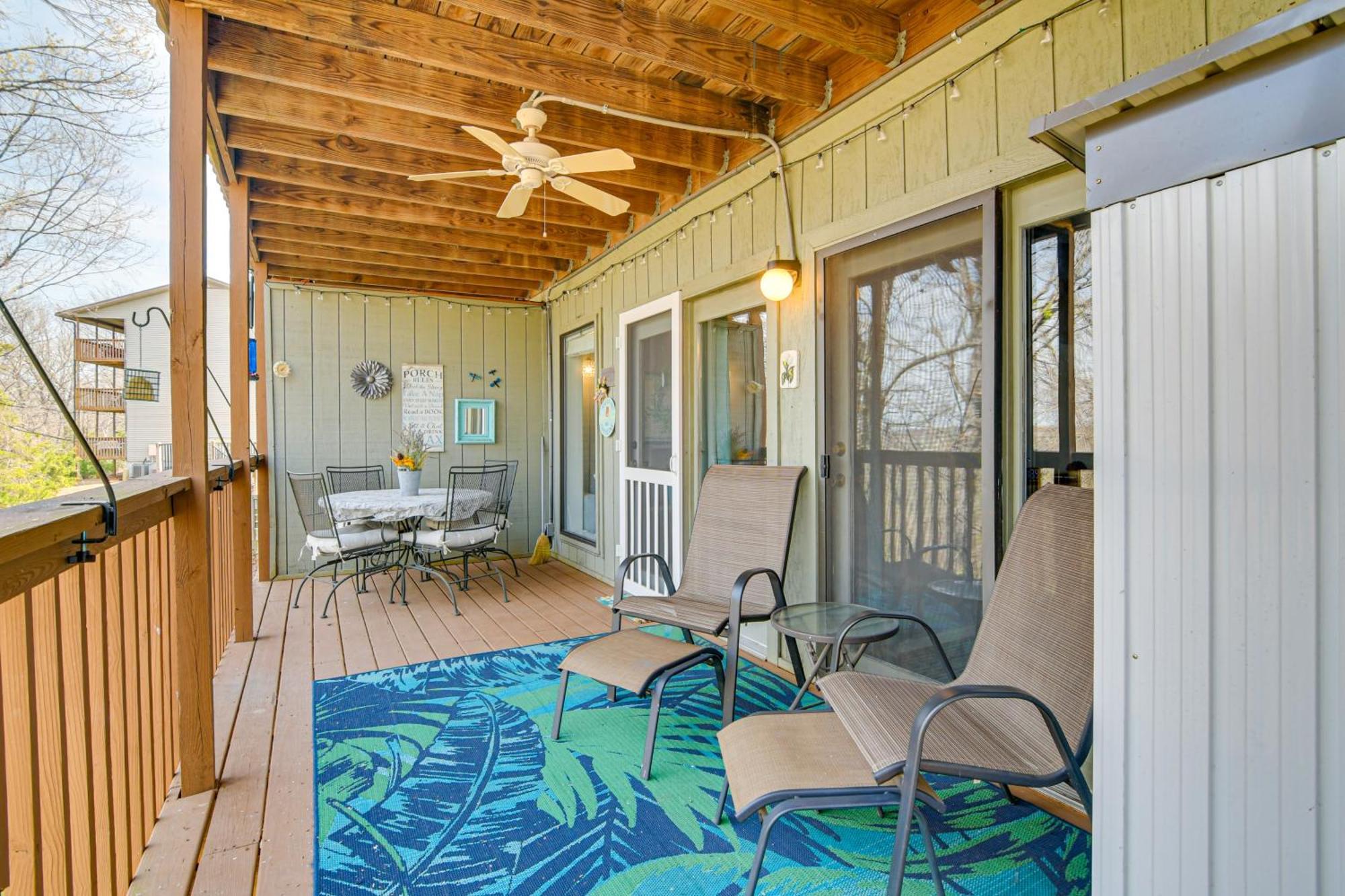 Branson West Condo Balcony, Central Location Exterior photo